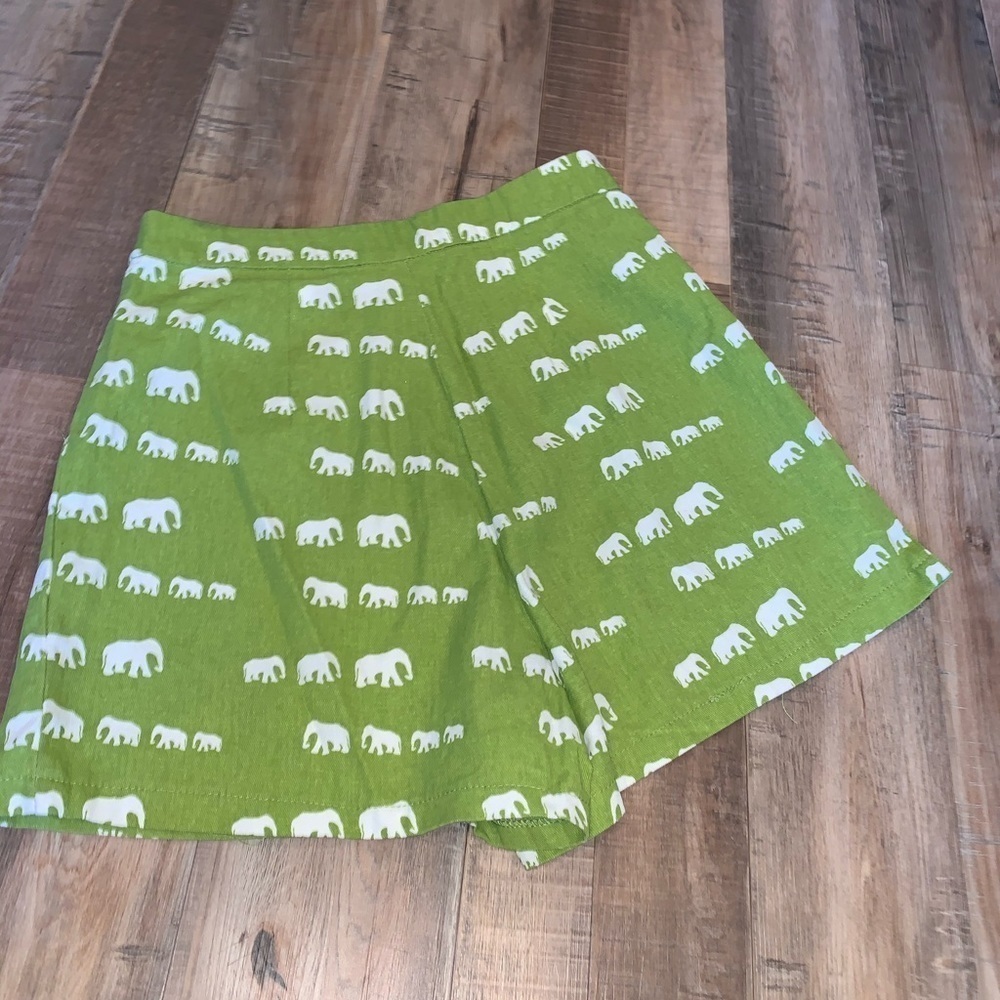 Ducks in a Row Elephant Print High Rise 60s Style Green Retro Novelty Shorts XS - Picture 7 of 7